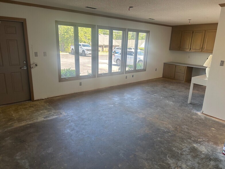 4200 E North St, Greenville, SC à louer - Photo de l’immeuble – Image 3 sur 14