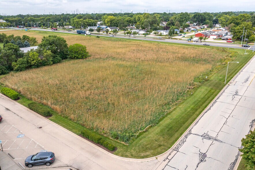 33 E Belmont Dr, Romeoville, IL à vendre - Aérien – Image 3 sur 7