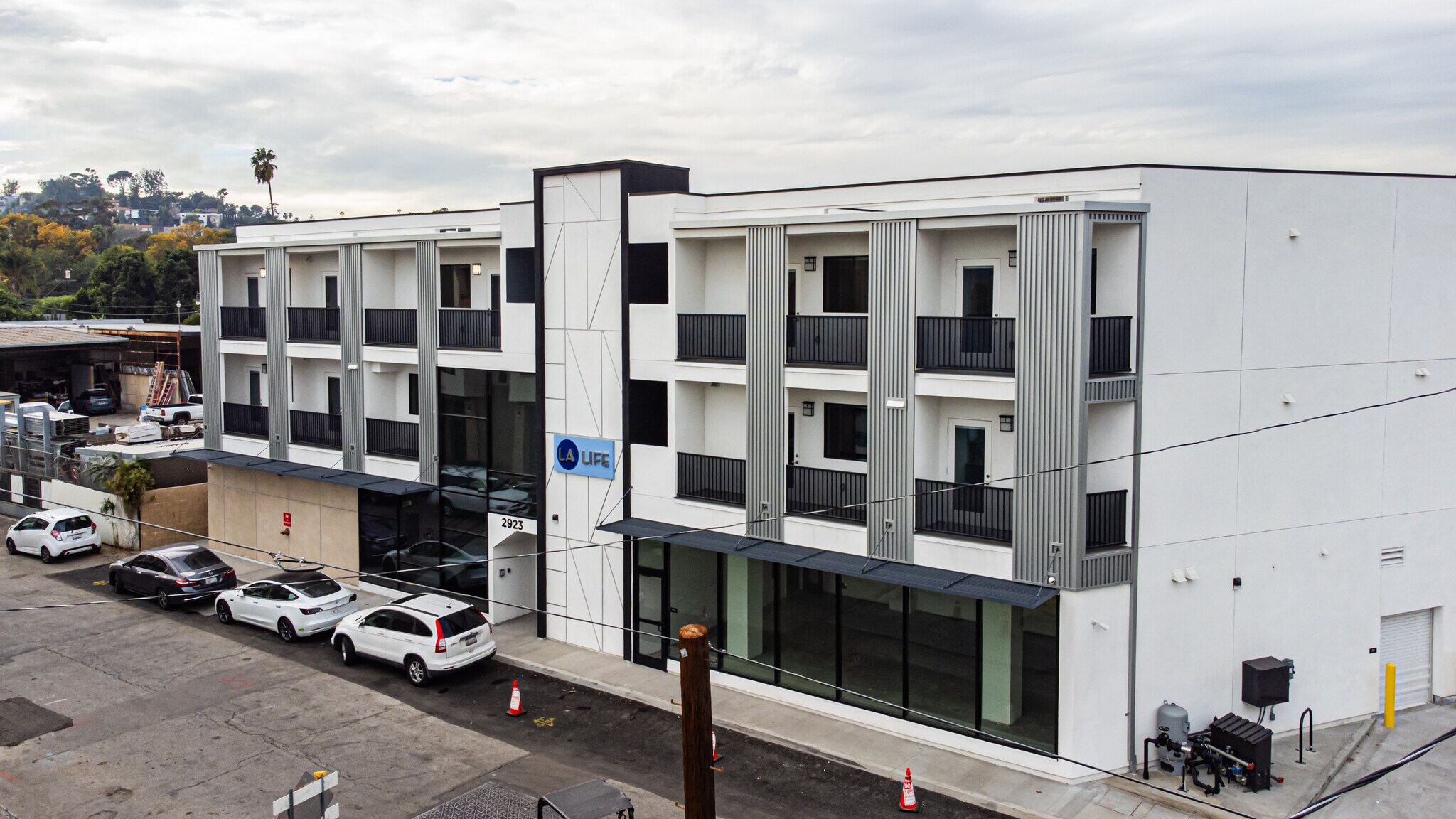 2923-2927 N Allesandro St, Los Angeles, CA à louer Photo de l’immeuble– Image 1 sur 8