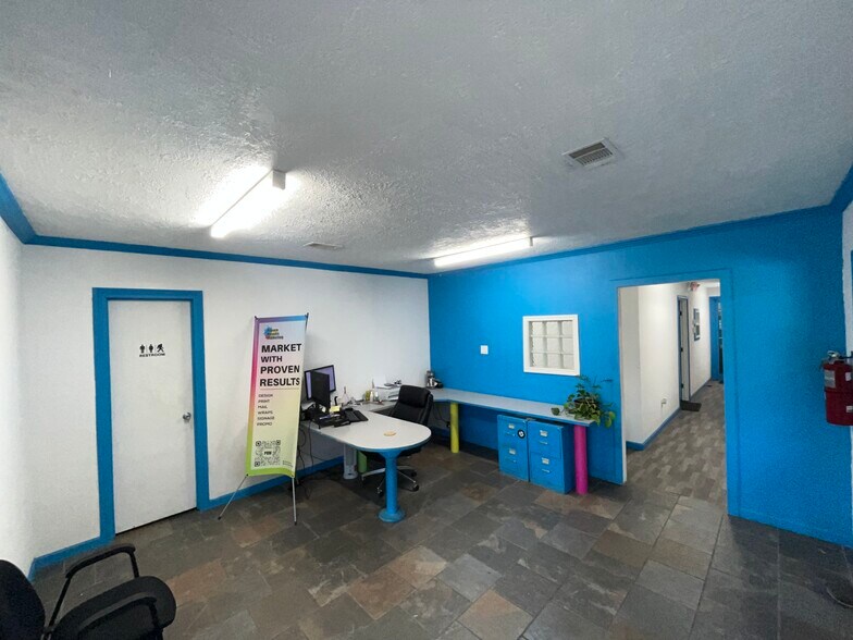 1010 Rayford Rd, Spring, TX à vendre - Photo intérieure – Image 3 sur 17