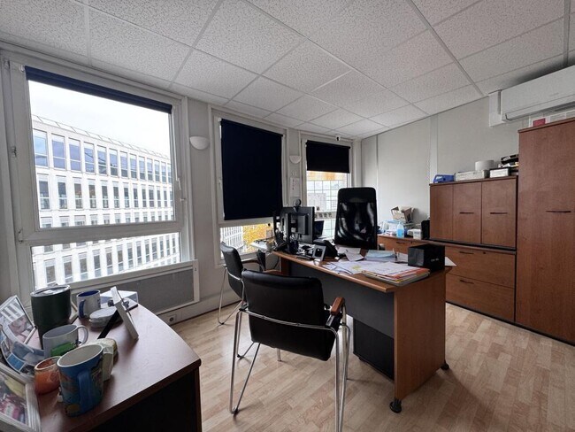 Plus de détails pour Bureau à vendre