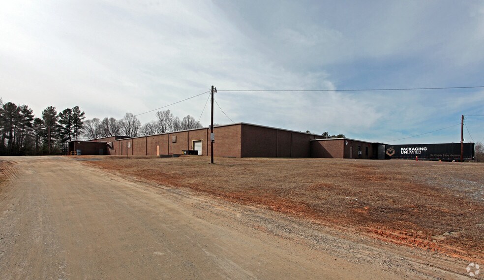 129 Legionaire Dr, Lincolnton, NC à louer - Photo de l’immeuble – Image 3 sur 10