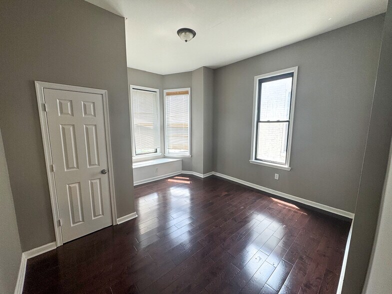 1703-1705 Saint Paul St, Baltimore, MD à vendre - Photo de l’immeuble – Image 3 sur 11