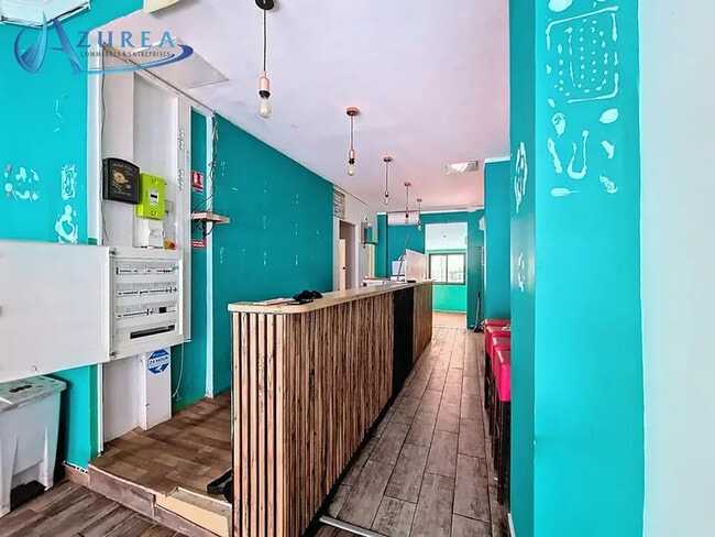 Plus de détails pour Local commercial à louer