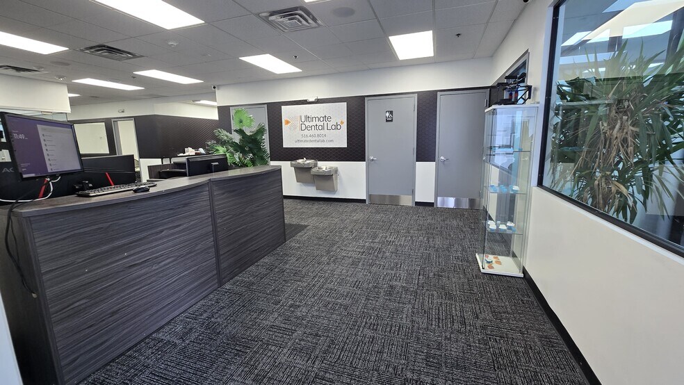 2300 Marcus Ave, New Hyde Park, NY à louer - Photo de l’immeuble – Image 3 sur 32