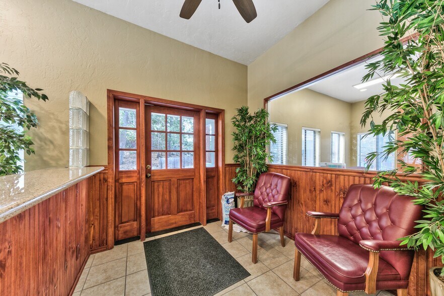 275 Kingsbury Grade rd, Stateline, NV à vendre - Photo intérieure – Image 2 sur 10