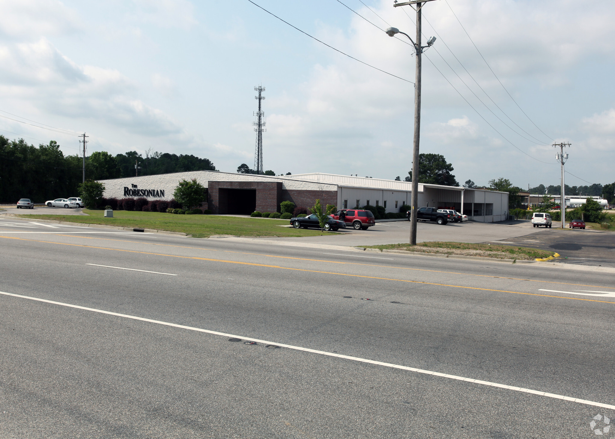 2175 N Roberts Ave, Lumberton, NC à louer Photo principale– Image 1 sur 6