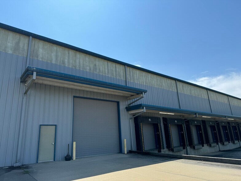 100 Enterprise Dr SW, Calhoun, GA à louer - Photo de l’immeuble – Image 2 sur 6
