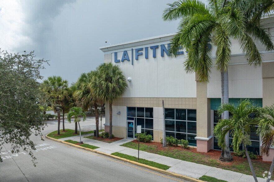 2290 N Congress Ave, Boynton Beach, FL à vendre - Photo de l’immeuble – Image 3 sur 9