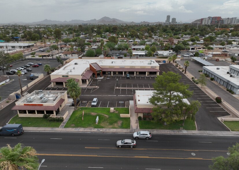 524 W Broadway Rd, Tempe, AZ à louer - Photo de l’immeuble – Image 3 sur 9