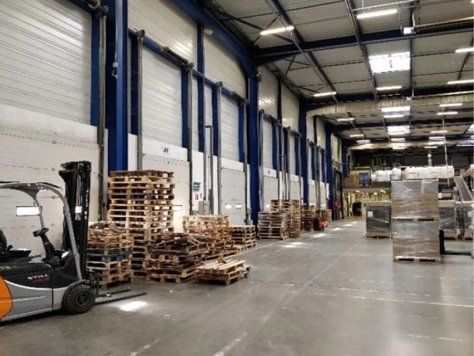 Industriel/Logistique dans Miribel à louer Photo intérieure– Image 1 sur 5