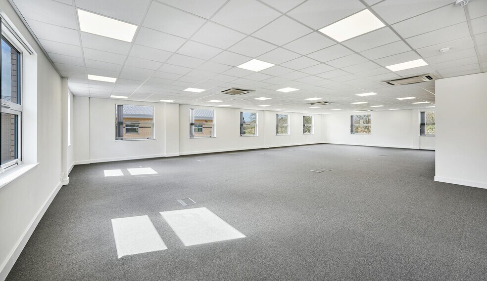 Solihull Pky, Birmingham à vendre - Photo de l’immeuble – Image 2 sur 12