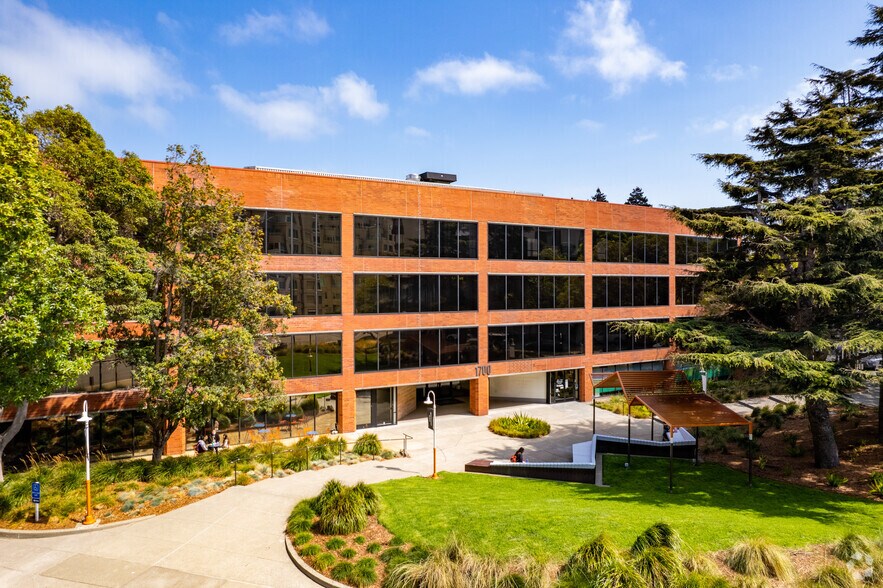 1700 Montgomery St, San Francisco, CA à louer - Photo de l’immeuble – Image 1 sur 38