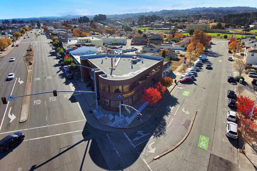 1699 El Camino Real, Millbrae, CA à louer - Photo de l’immeuble – Image 2 sur 20