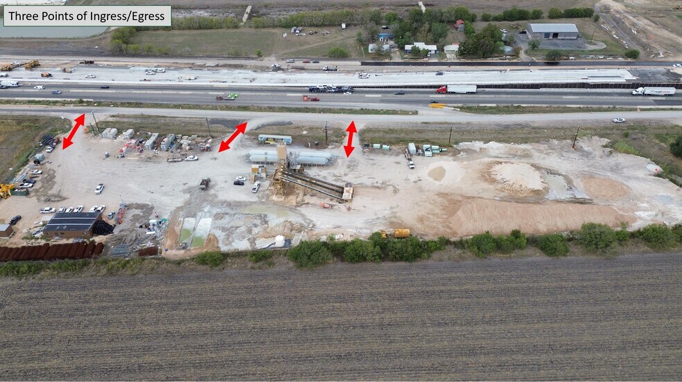 10833 E Interstate 10, Marion, TX à louer - Photo de l’immeuble – Image 3 sur 5