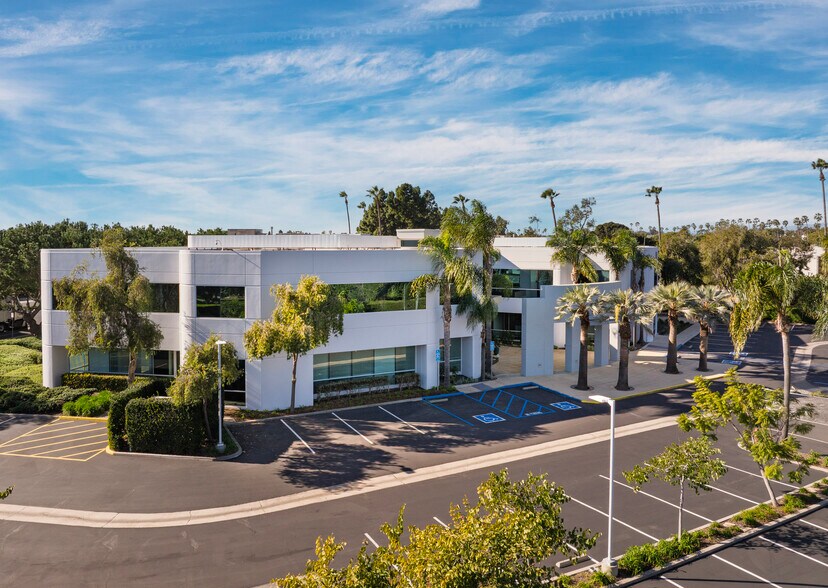 6550 Hollister Ave, Goleta, CA à louer - Photo de l’immeuble – Image 2 sur 27