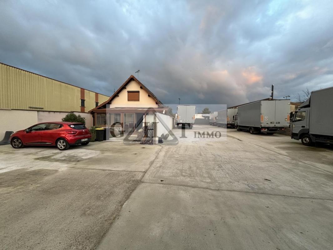 Terrain dans Viry-Châtillon à vendre Photo de l’immeuble– Image 1 sur 6