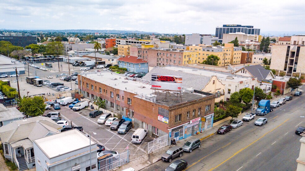 1214 W 8th St, Los Angeles, CA à vendre - Photo de l’immeuble – Image 2 sur 18