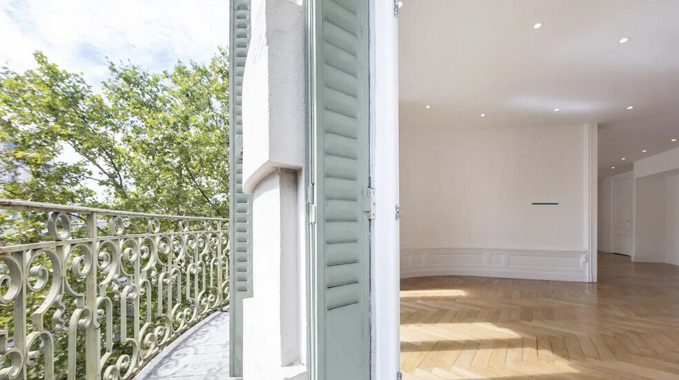 Bureau dans Paris à louer - Photo de l’immeuble – Image 1 sur 6