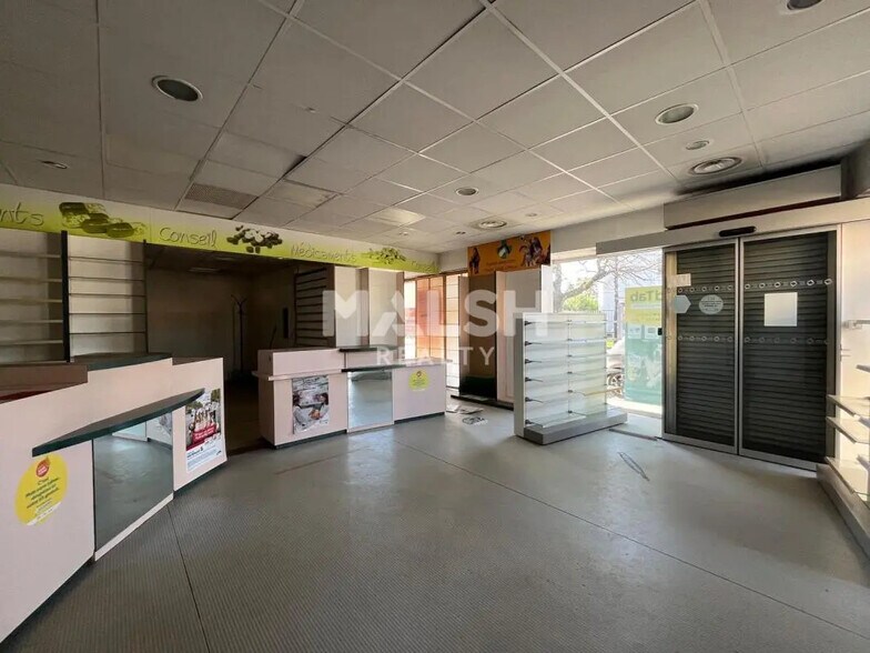Local commercial dans Sainte-Foy-lès-Lyon à louer - Photo intérieure – Image 3 sur 7