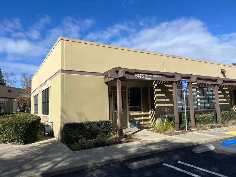 6475 Sierra Ln, Dublin, CA à louer - Photo de l’immeuble – Image 2 sur 21