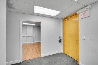 21301 Powerline Rd, Boca Raton, FL à louer Photo intérieure– Image 2 sur 20