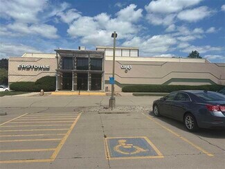 Plus de détails pour 1700 S 1st Ave, Iowa City, IA - Local commercial à vendre