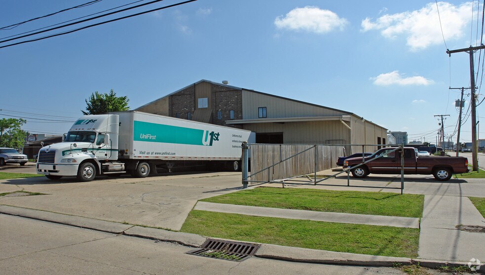 1301 Veterans Blvd, Kenner, LA à vendre - Photo principale – Image 1 sur 9