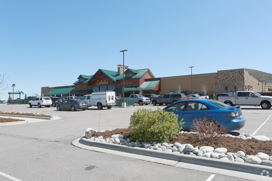 10670 Cabela Ave, Lone Tree, CO à vendre - Photo de l’immeuble – Image 2 sur 4