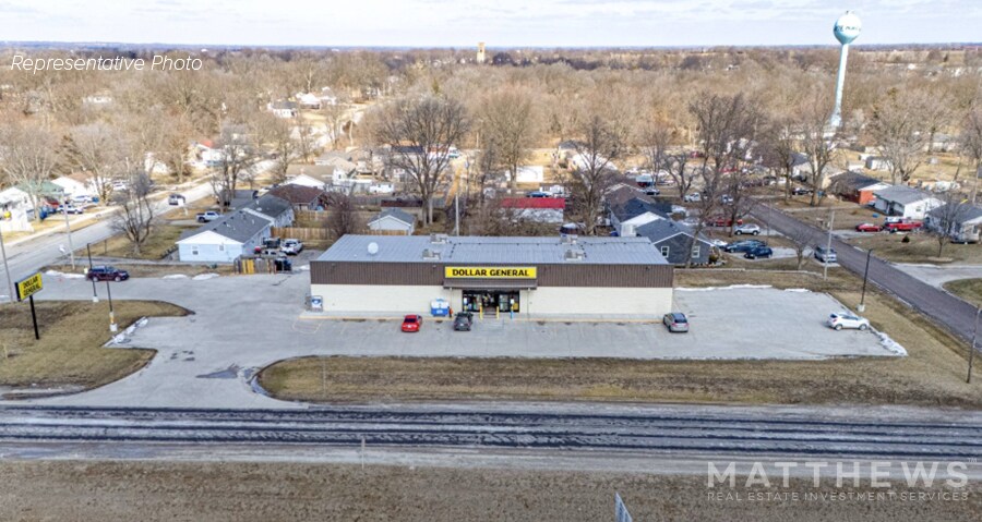 1019 S Main St, La Monte, MO à vendre - Photo de l’immeuble – Image 2 sur 3