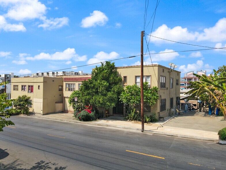3013 W 11th St, Los Angeles, CA à vendre - Photo de l’immeuble – Image 2 sur 9