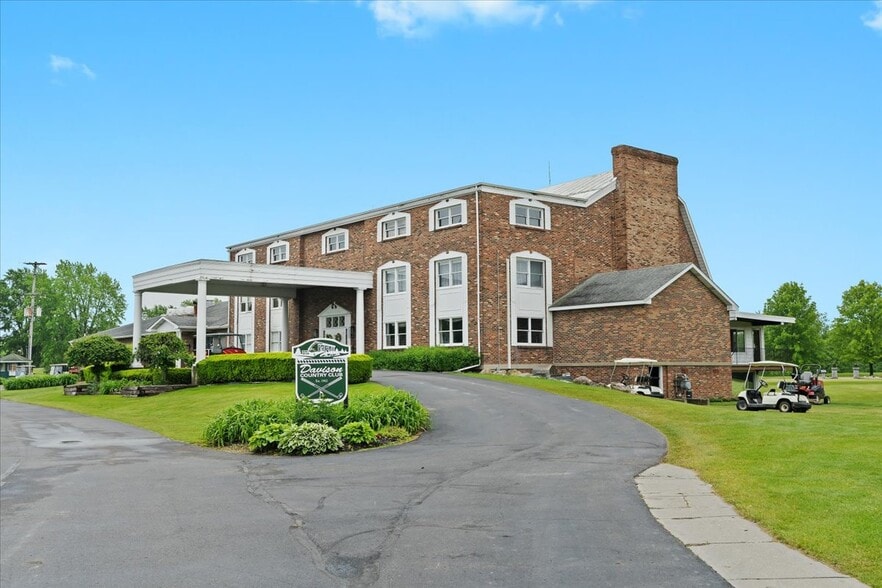 9512 E Lippincott Blvd, Davison, MI à vendre - Photo de l’immeuble – Image 1 sur 85