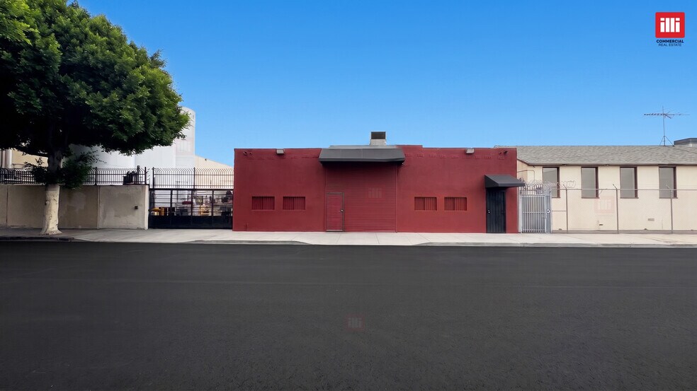 1361 Newton St, Los Angeles, CA à vendre - Photo de l’immeuble – Image 3 sur 13