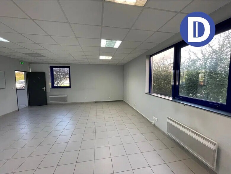 Bureau dans La Maxe à louer - Photo intérieure – Image 2 sur 7