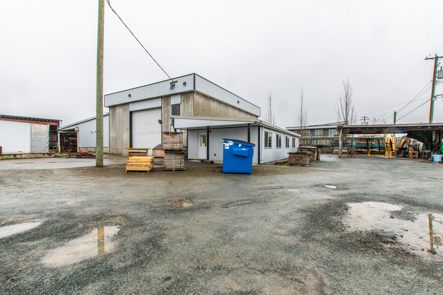 26027 30A Ave, Langley Twp, BC à louer - Photo principale – Image 2 sur 2