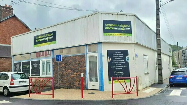 Plus de détails pour Industriel/Logistique à louer