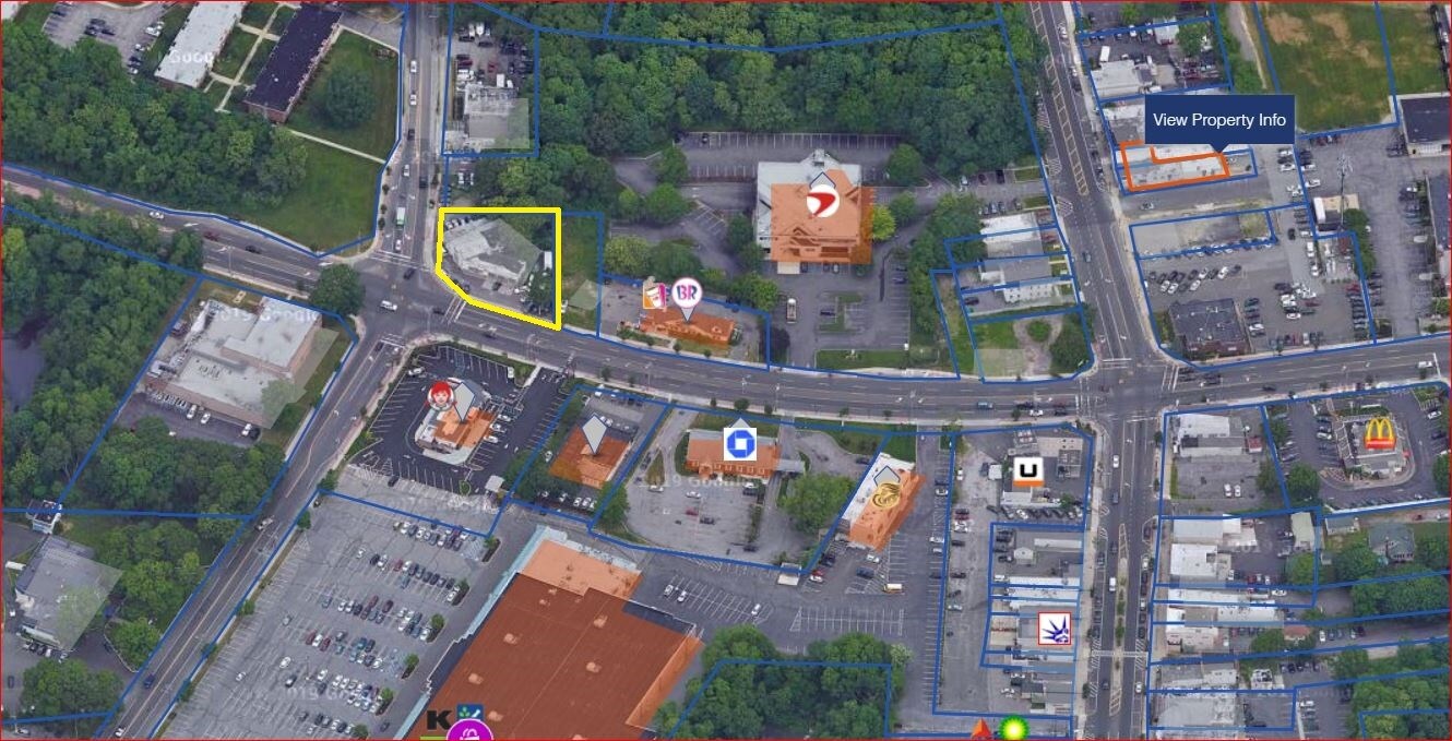 105 Portion Rd, Ronkonkoma, NY à louer Photo de l’immeuble– Image 1 sur 2