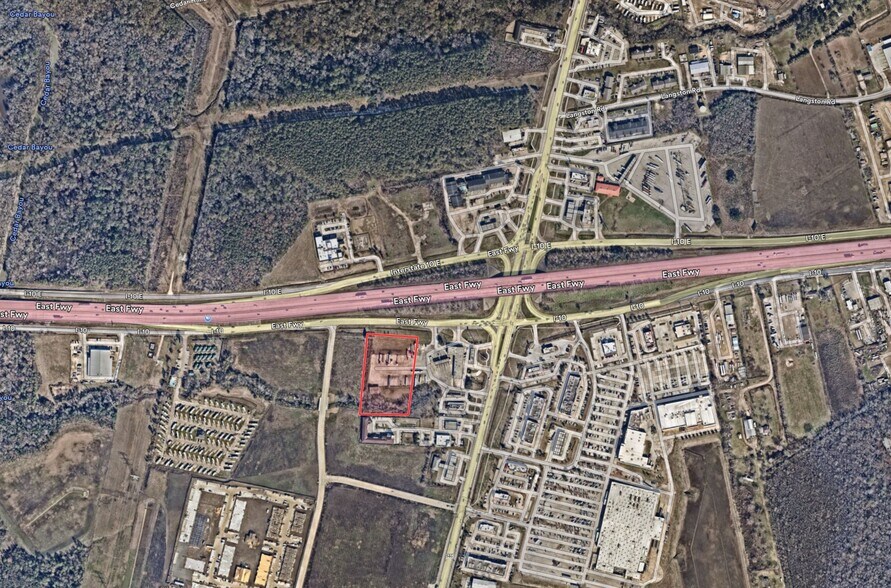 10330 East Fwy, Baytown, TX à vendre - Aérien – Image 3 sur 5
