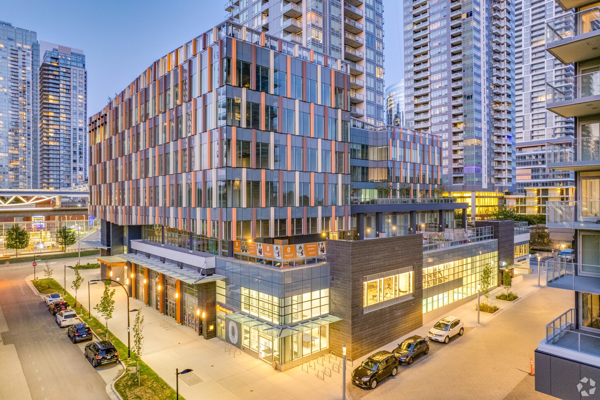 6378 Silver Ave, Burnaby, BC à vendre Photo principale– Image 1 sur 12