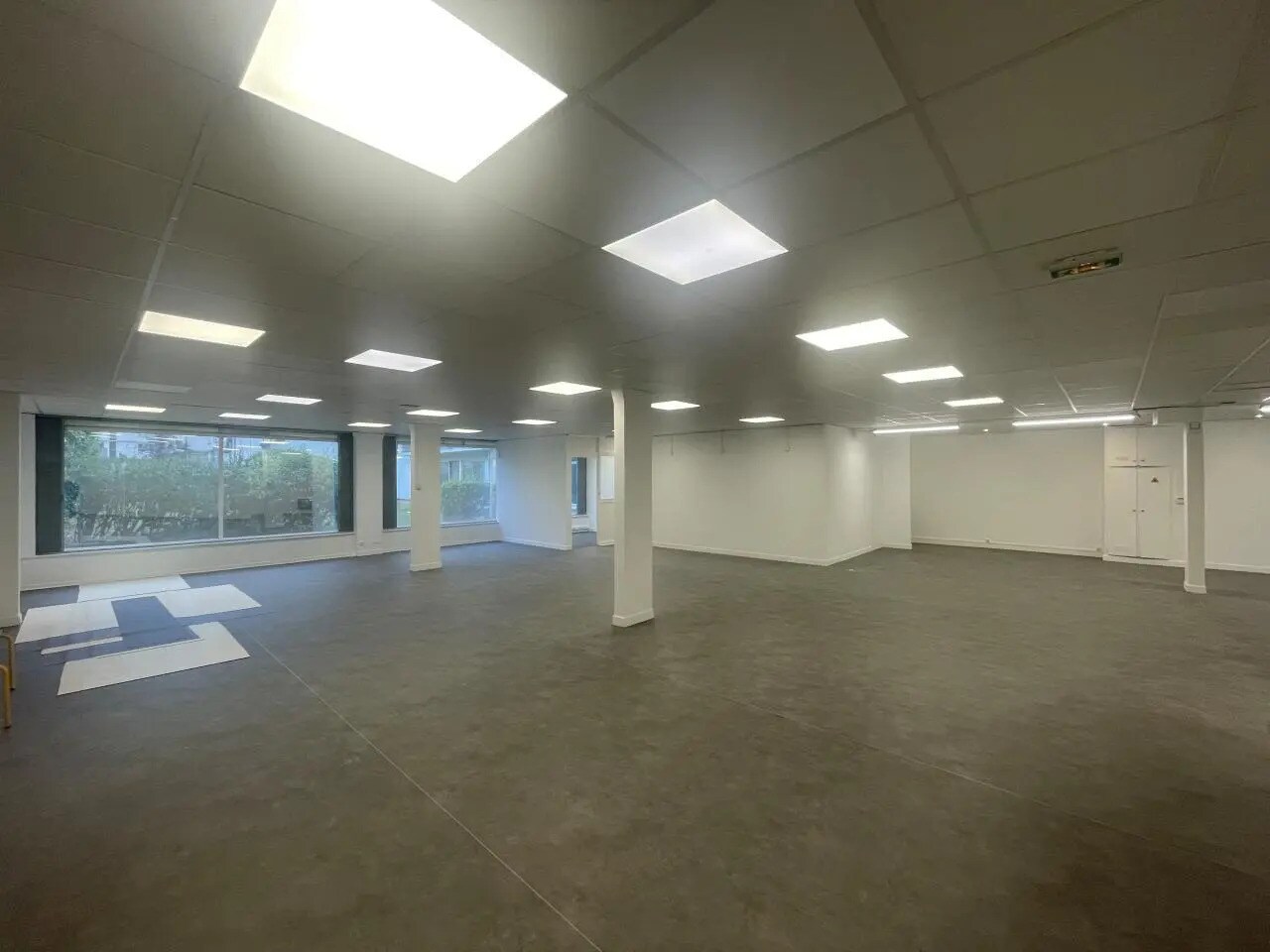 Local d’activités dans Boulogne-Billancourt à louer Photo de l’immeuble– Image 1 sur 8
