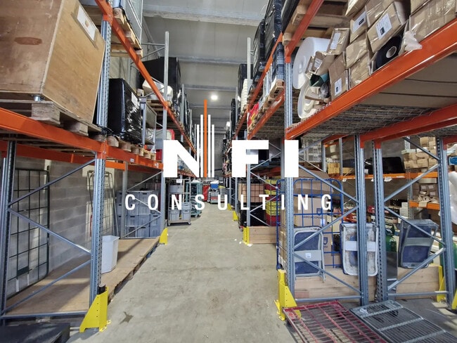 Plus de détails pour Local d'activités à louer