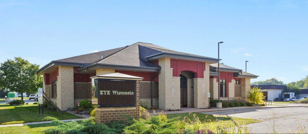 1721 W Main St, Sun Prairie, WI à vendre Photo principale– Image 1 sur 15