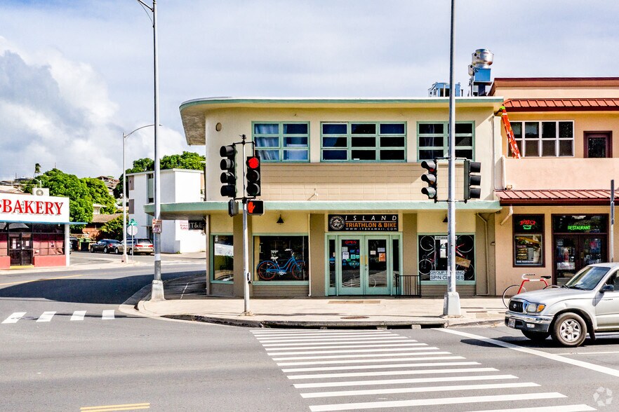 567 Kapahulu Ave, Honolulu, HI à louer - Photo de l’immeuble – Image 2 sur 10