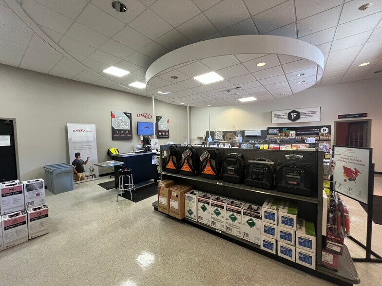 222 Metro Center Blvd, Warwick, RI à louer - Photo de l’immeuble – Image 3 sur 13