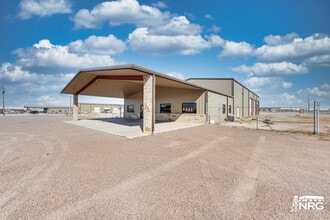 3211 S County Road 1180, Midland, TX à louer Photo intérieure– Image 1 sur 1