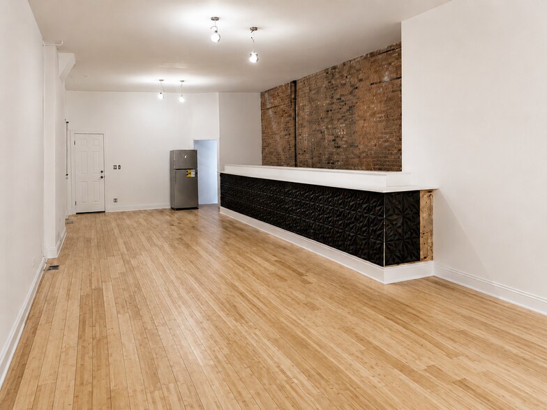 8714 S Commercial Ave, Chicago, IL à vendre - Photo de l’immeuble – Image 3 sur 22