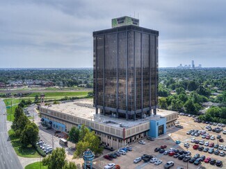 Plus de détails pour 1900 NW Expressway, Oklahoma City, OK - Différents types d’espaces à louer