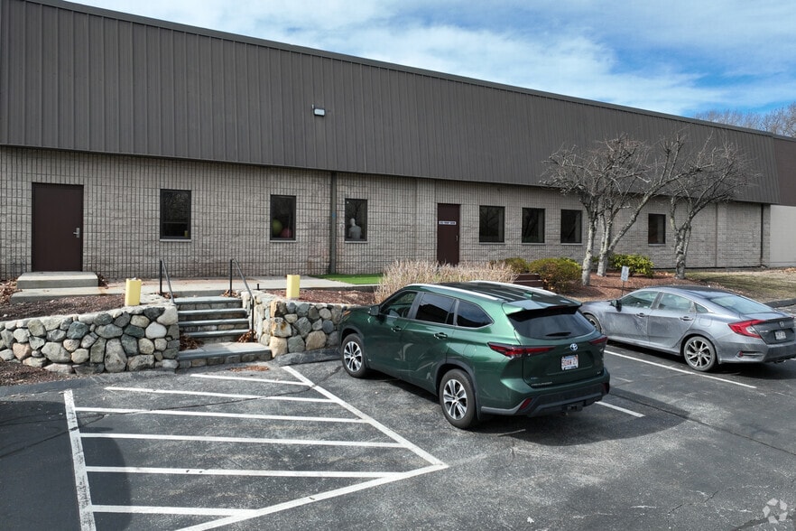 33 Upton Dr, Wilmington, MA à louer - Photo de l’immeuble – Image 2 sur 5