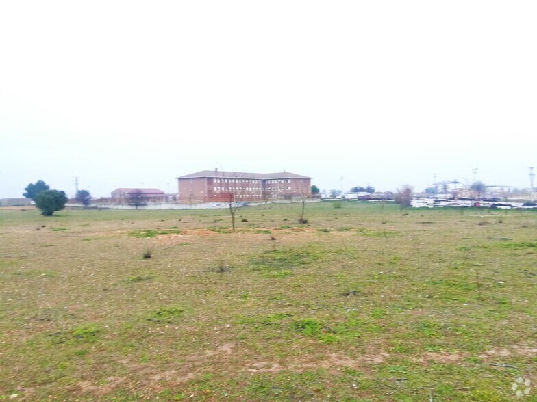 Terrain dans Villarejo de Salvanés, Madrid à vendre - Photo principale – Image 1 sur 8