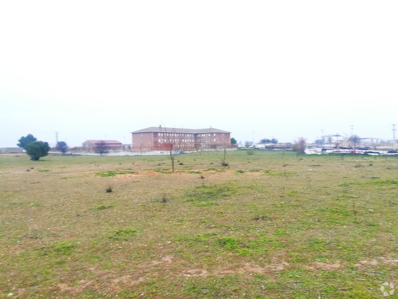 Terrain dans Villarejo de Salvanés, Madrid à vendre Photo principale– Image 1 sur 9